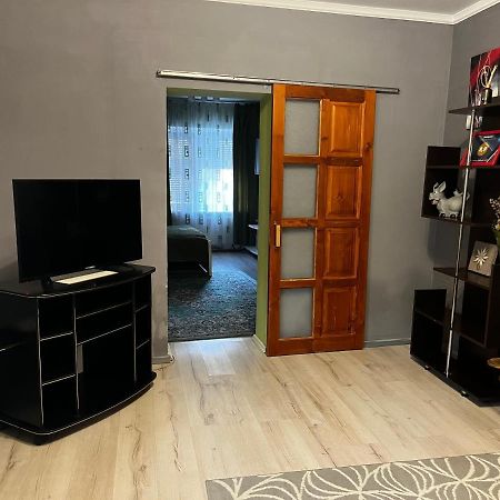 Apartment On Stefanyka 42/5 베레호베 외부 사진
